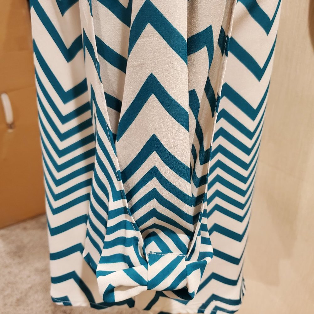 Chevron Pattern Blouse - Picture 2 of 3
